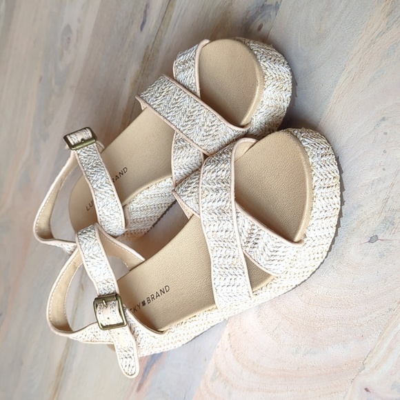 Lucky Brand Shoes - 🪞Lucky Brand Wagoo Lunar Coastal Wedge Sandal Size 8.5